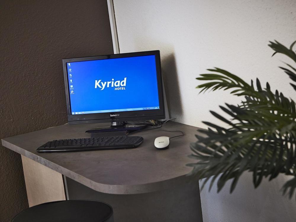 Kyriad Lyon Sud - Saint Genis Laval Exterior photo