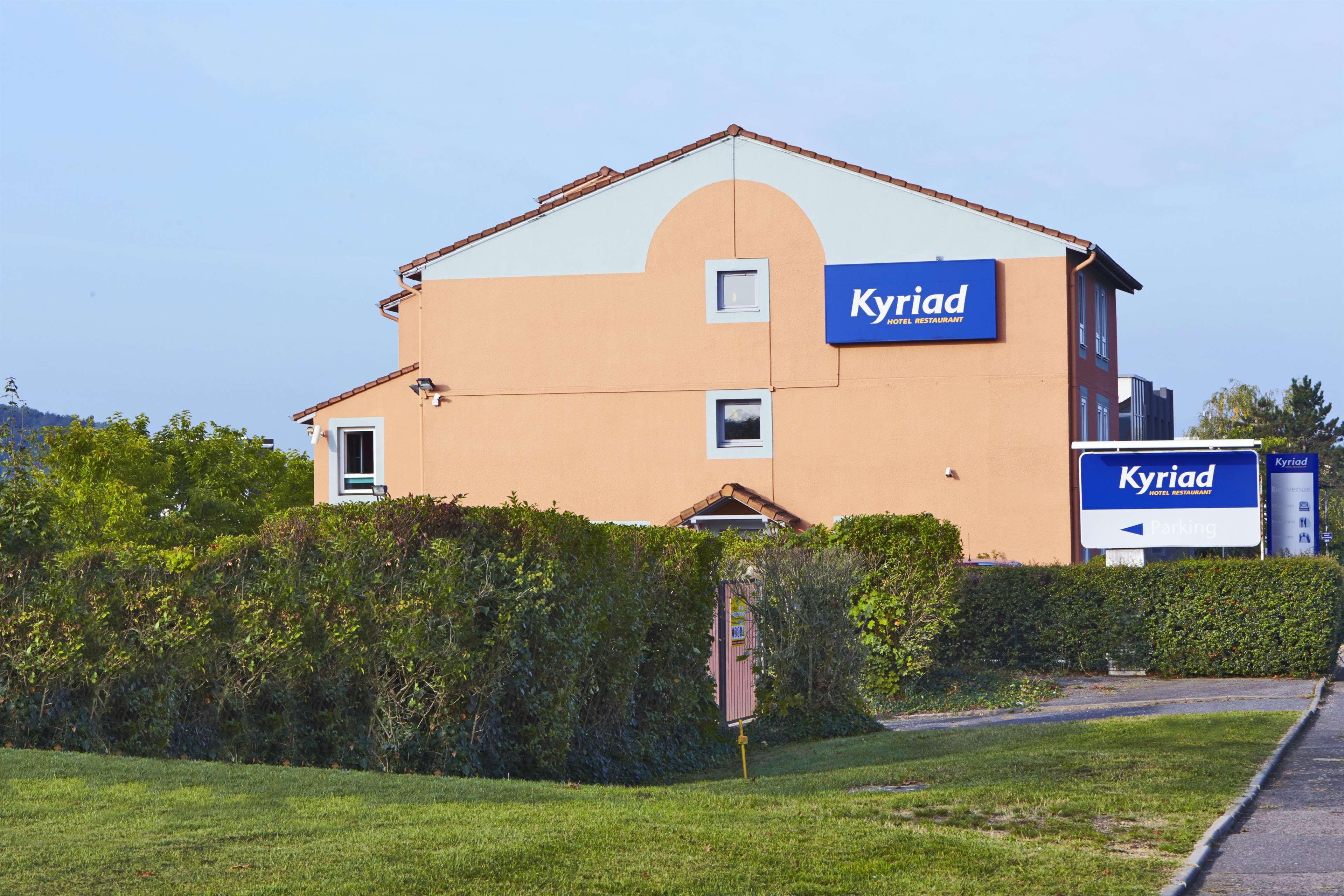 Kyriad Lyon Sud - Saint Genis Laval Exterior photo
