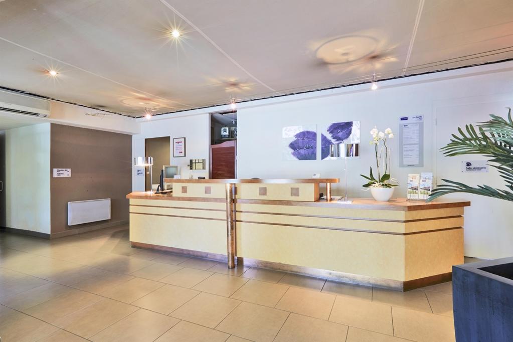 Kyriad Lyon Sud - Saint Genis Laval Exterior photo